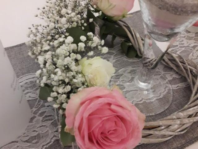 Choisir le rose pour sa décoration de mariage... quelques images d'inspiration.