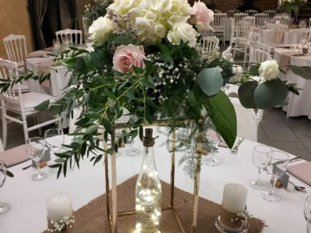 STRUCTURE EN METAL DORE pour centre de table chic