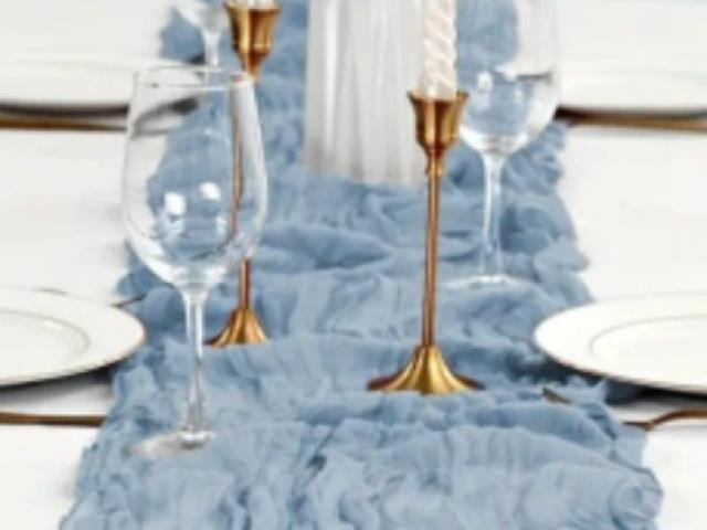 CHEMIN DE TABLE en gaze couleur BLEU POUSSIEREUX