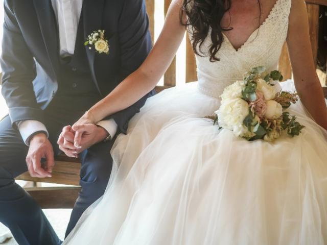 Le métier d'officiante de cérémonie laïque : quel est son rôle dans votre mariage?