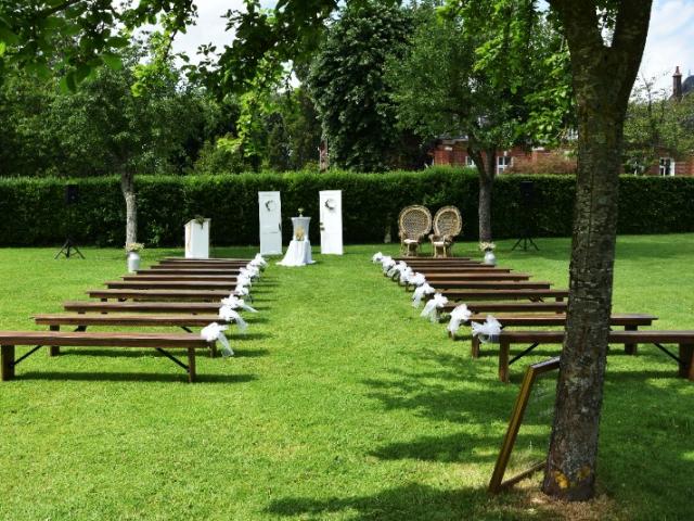  Créer une cérémonie laïque avec une officiante et Harmony Création en Normandie